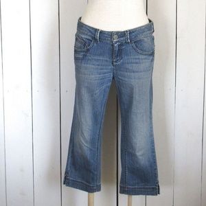 DKNY Cropped Jeans East Village Capris Medium Wash